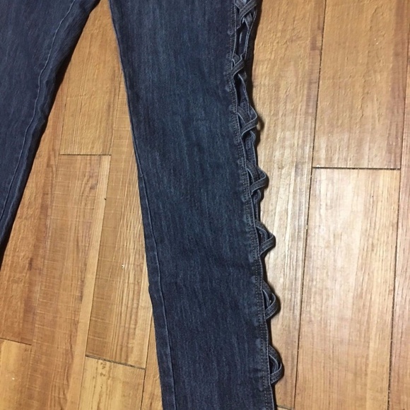 DEREON OPEN LEG SKINNY JEANS ZIP & BUTTON CLOSURE - Picture 3 of 8